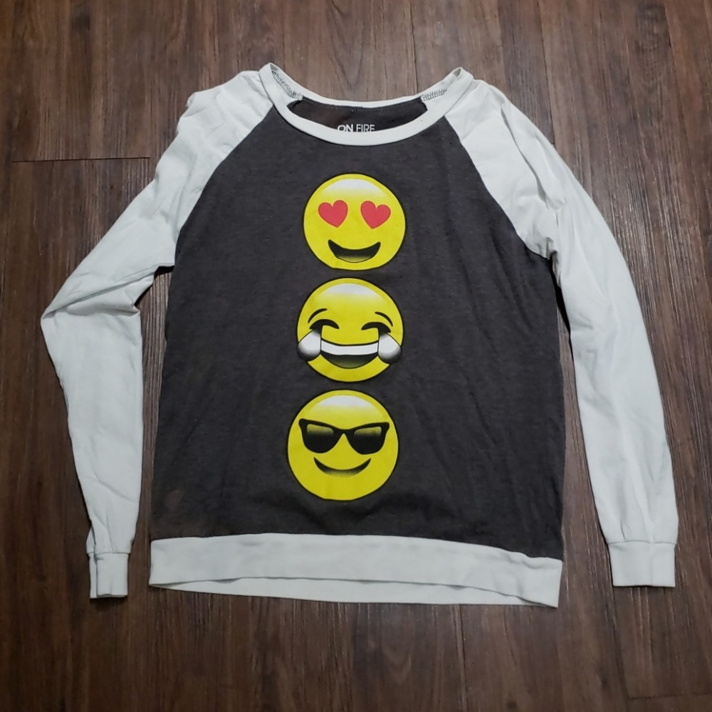 🌻 Emoji on fire long sleeve pull over sweater